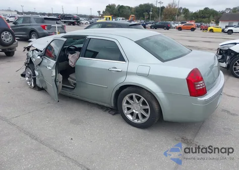 2006 Chrysler 300C z USA, uszkodzony, nr VIN 2C3KA63H96H299832